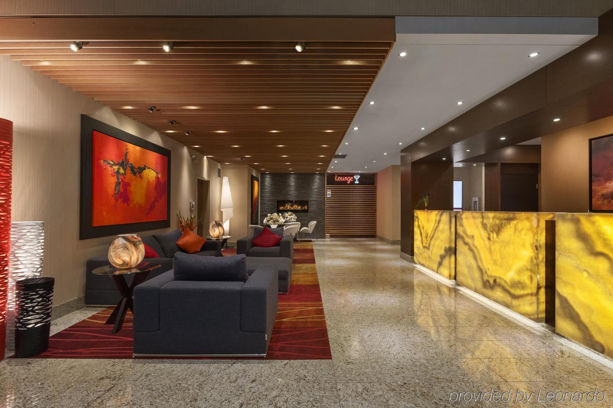 Poco Inn And Suites Hotel And Conference Center Порт-Коквитлам Экстерьер фото